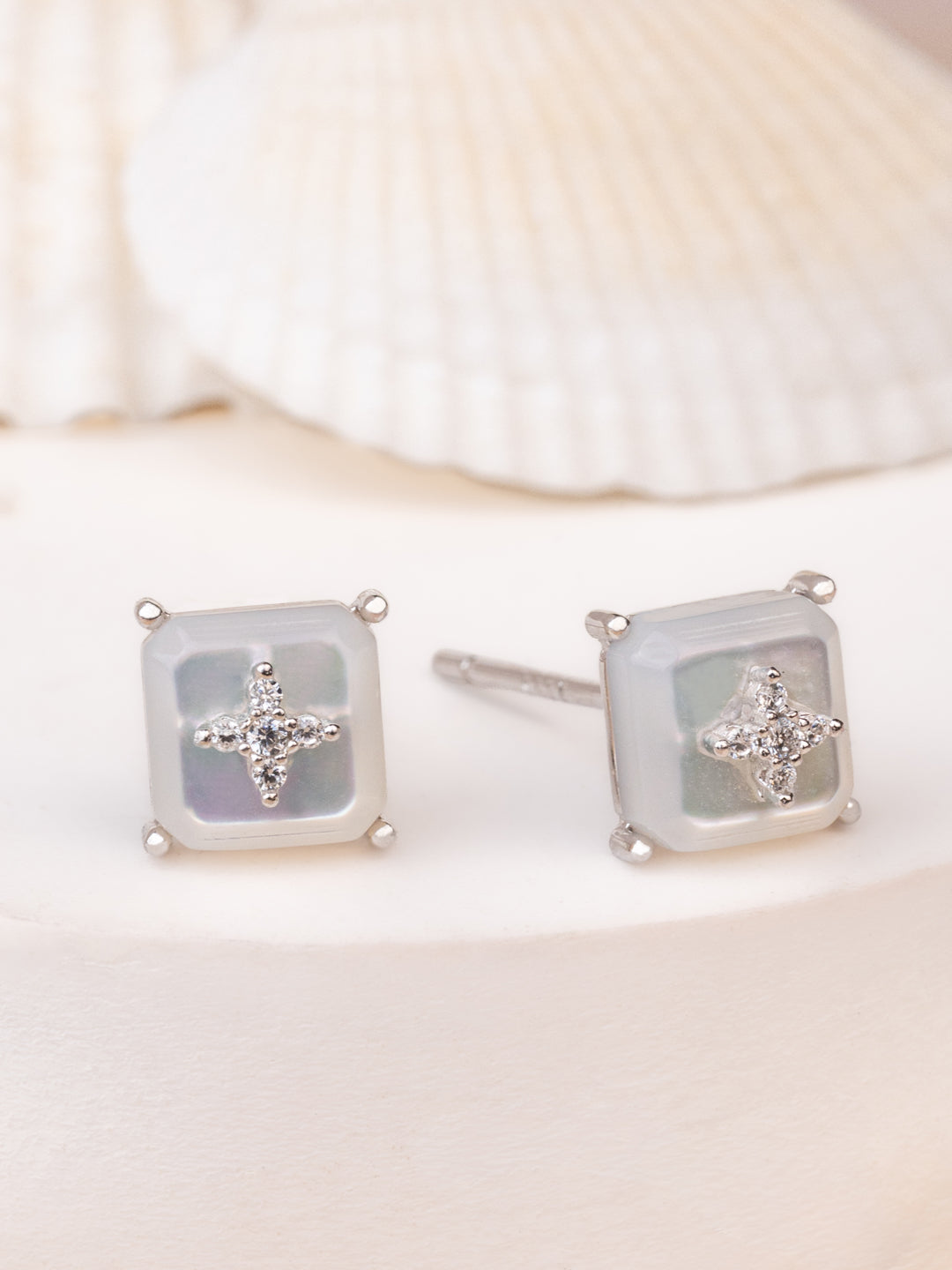 ELANE STUDS